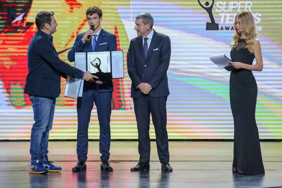 6 - Lorenzo Musetti premiato come miglior Under 18